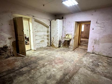 комерційна за адресою Кониського, 9а