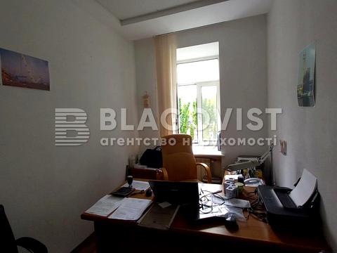 комерційна за адресою Костянтинівська вул., 32Б