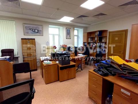 комерційна за адресою Костянтинівська вул., 32Б