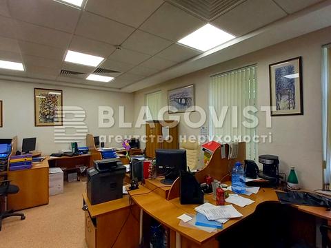 комерційна за адресою Костянтинівська вул., 32Б