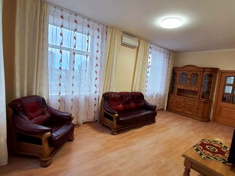 квартира по адресу Кловский спуск, 17