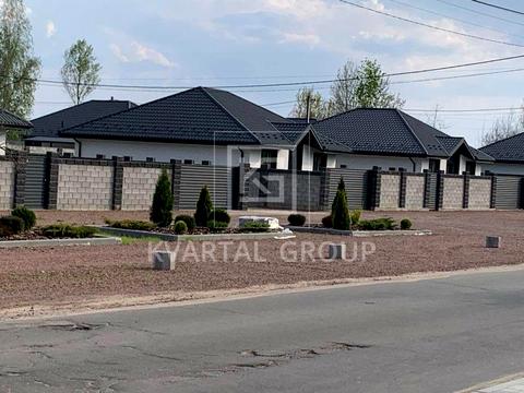 будинок за адресою Бориса Лятошинського вул. (1 Травня), 1