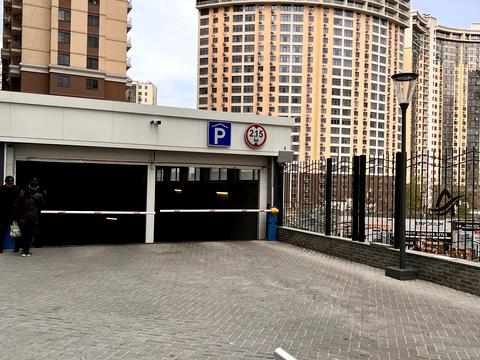 паркомісце за адресою Курортний пров., 2