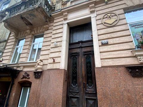 квартира за адресою Гетьмана Петра Дорошенка вул. (Жовтнева), 65