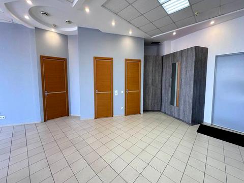 комерційна за адресою Королеви Єлизавети ІІ вул. (Глинки), 2