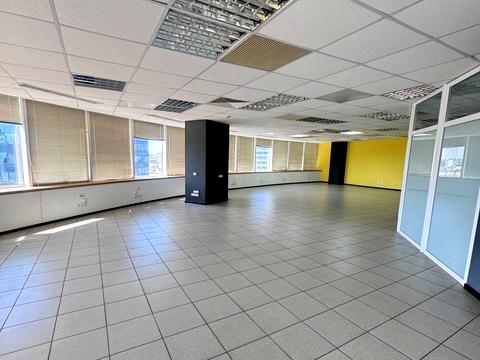 комерційна за адресою Королеви Єлизавети ІІ вул. (Глинки), 2