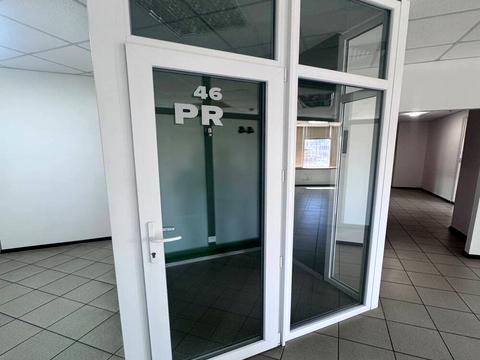 комерційна за адресою Королеви Єлизавети ІІ вул. (Глинки), 2
