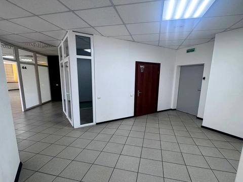 комерційна за адресою Королеви Єлизавети ІІ вул. (Глинки), 2