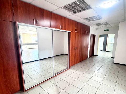 комерційна за адресою Королеви Єлизавети ІІ вул. (Глинки), 2