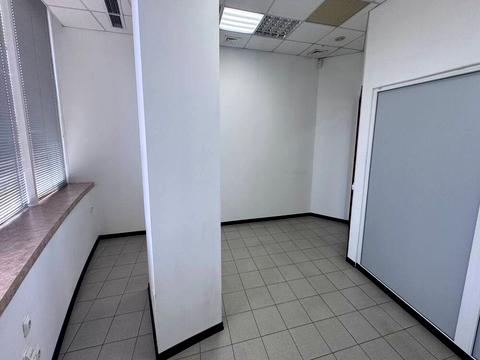комерційна за адресою Королеви Єлизавети ІІ вул. (Глинки), 2