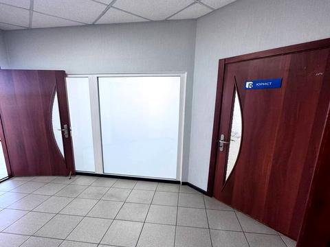 комерційна за адресою Королеви Єлизавети ІІ вул. (Глинки), 2