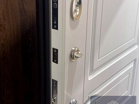 квартира за адресою Дніпровська набережна вул., 25