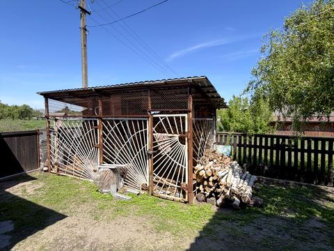комерційна за адресою Центральна, 28а
