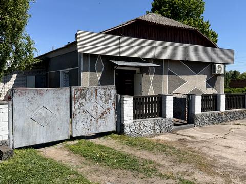 комерційна за адресою Центральна, 28а