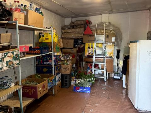 комерційна за адресою Центральна, 28а