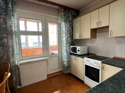 квартира за адресою Володимира Висоцького бульв., 4