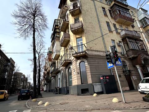 коммерческая по адресу Институтская ул., 27/6