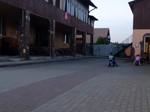 коммерческая по адресу Центральна, 2