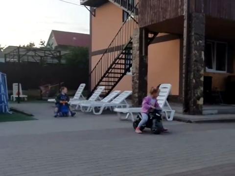коммерческая по адресу Центральна, 2