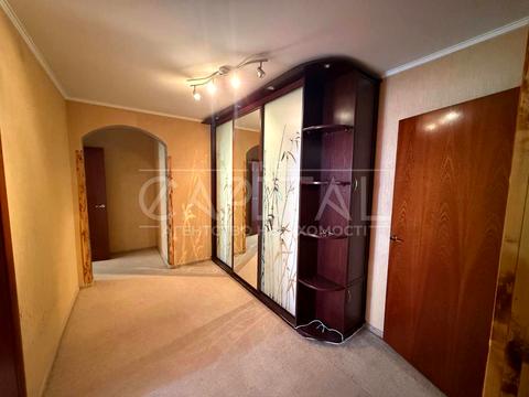 квартира за адресою Святошинська пл., 1