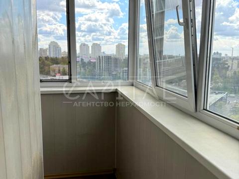 квартира за адресою Святошинська пл., 1
