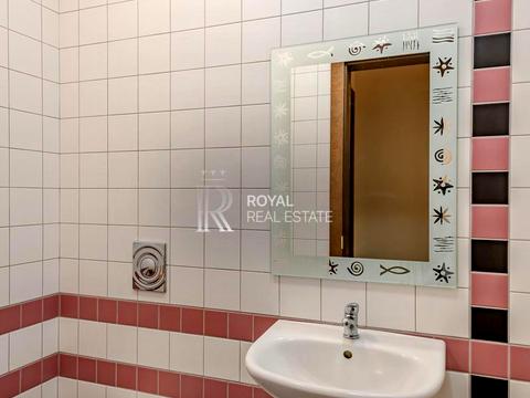 комерційна за адресою Дегтярівська вул., 33Б