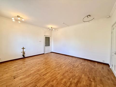 комерційна за адресою Дністрянська вул., 7