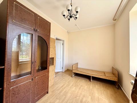 комерційна за адресою Дністрянська вул., 7