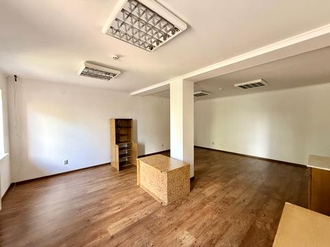 комерційна за адресою Дністрянська вул., 7