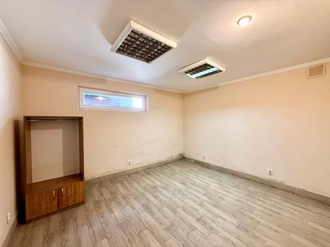 комерційна за адресою Дністрянська вул., 7