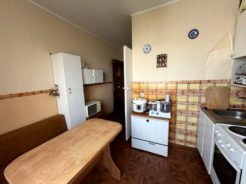 квартира за адресою Анни Ахматової вул., 16-В