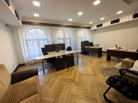 комерційна за адресою Жилянська вул., 72