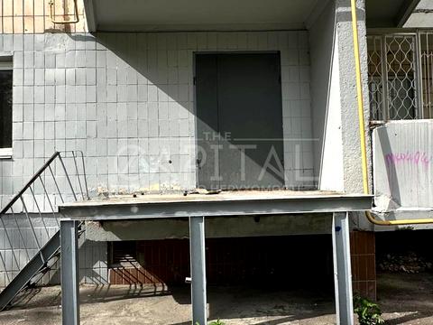 комерційна за адресою Бориса Гмирі вул., 5-А