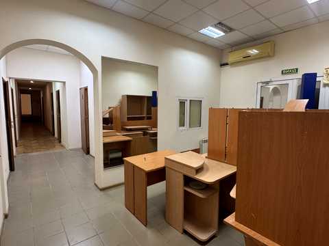коммерческая по адресу Кловский спуск, 4