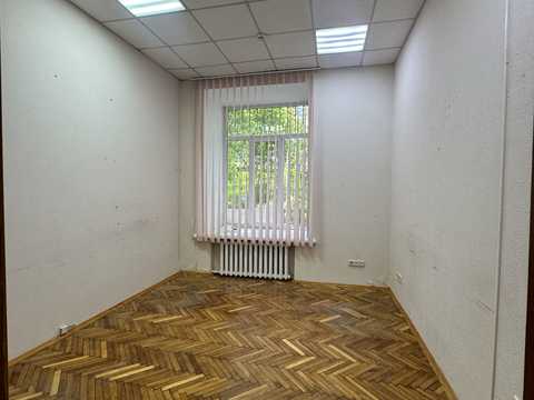 коммерческая по адресу Кловский спуск, 4