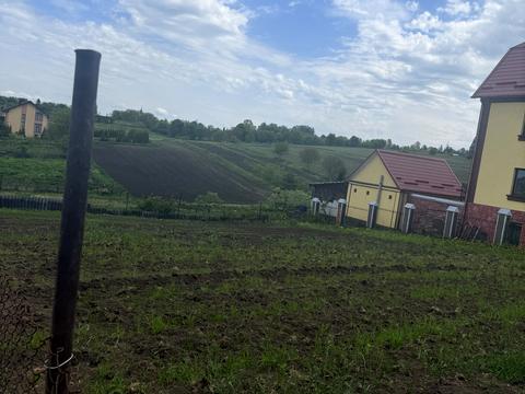 участок по адресу Миру 1А