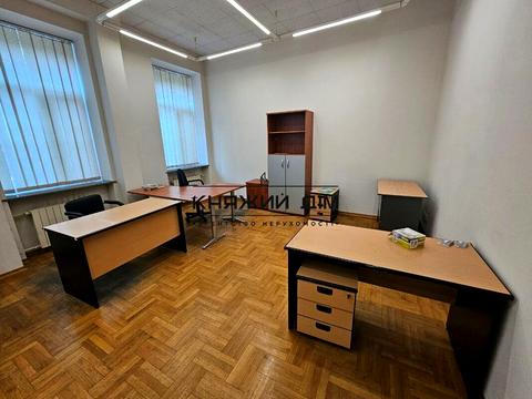 комерційна за адресою Генерала Генадія Воробйова вул. (Курська), 3