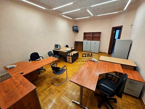 комерційна за адресою Генерала Генадія Воробйова вул. (Курська), 3