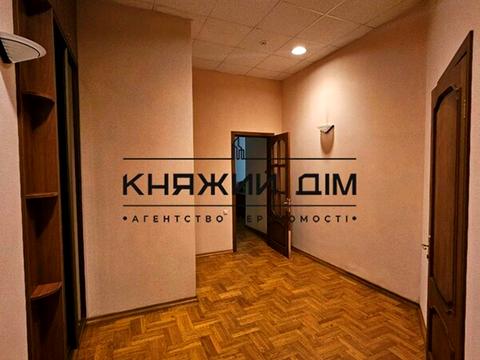 комерційна за адресою Генерала Генадія Воробйова вул. (Курська), 3