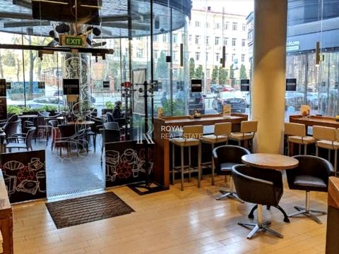 комерційна за адресою Жилянська вул., 74