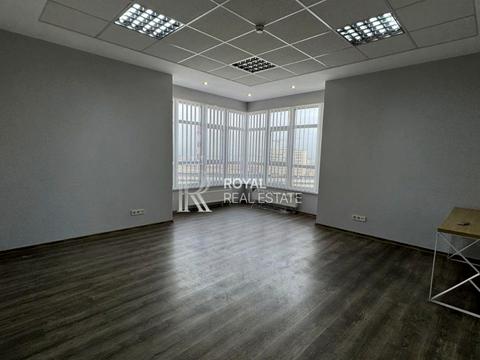 комерційна за адресою Кловський узвіз, 7a