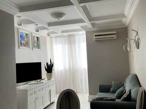 квартира за адресою Сім'ї Кульженків вул. (Петра Дегтяренка), 35