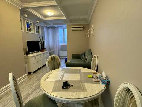 квартира за адресою Сім'ї Кульженків вул. (Петра Дегтяренка), 35