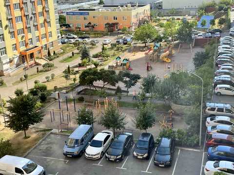 квартира за адресою Сім'ї Кульженків вул. (Петра Дегтяренка), 35