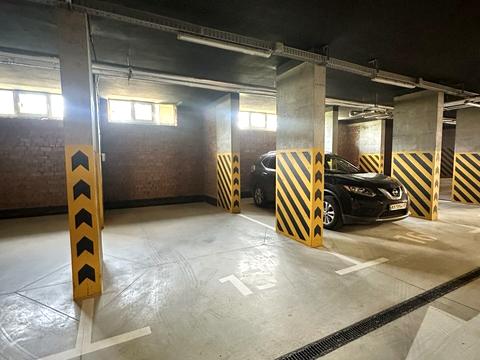 паркоместо по адресу Якубенківська ул. (Тропинина), (Будинок)