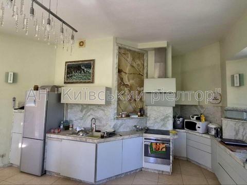 будинок за адресою Незалежності вул.