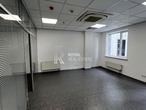 коммерческая по адресу Фізкультури ул., 38