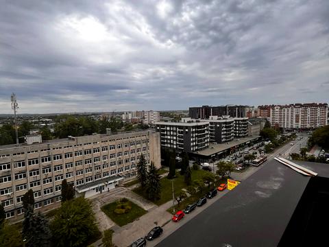 квартира за адресою Степана Бандери вул., (Будинок)