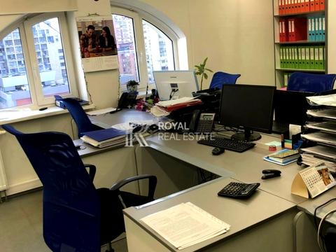комерційна за адресою Дмитрівська вул., 56-Б