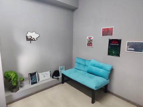 комерційна за адресою Громадянська вул., 4